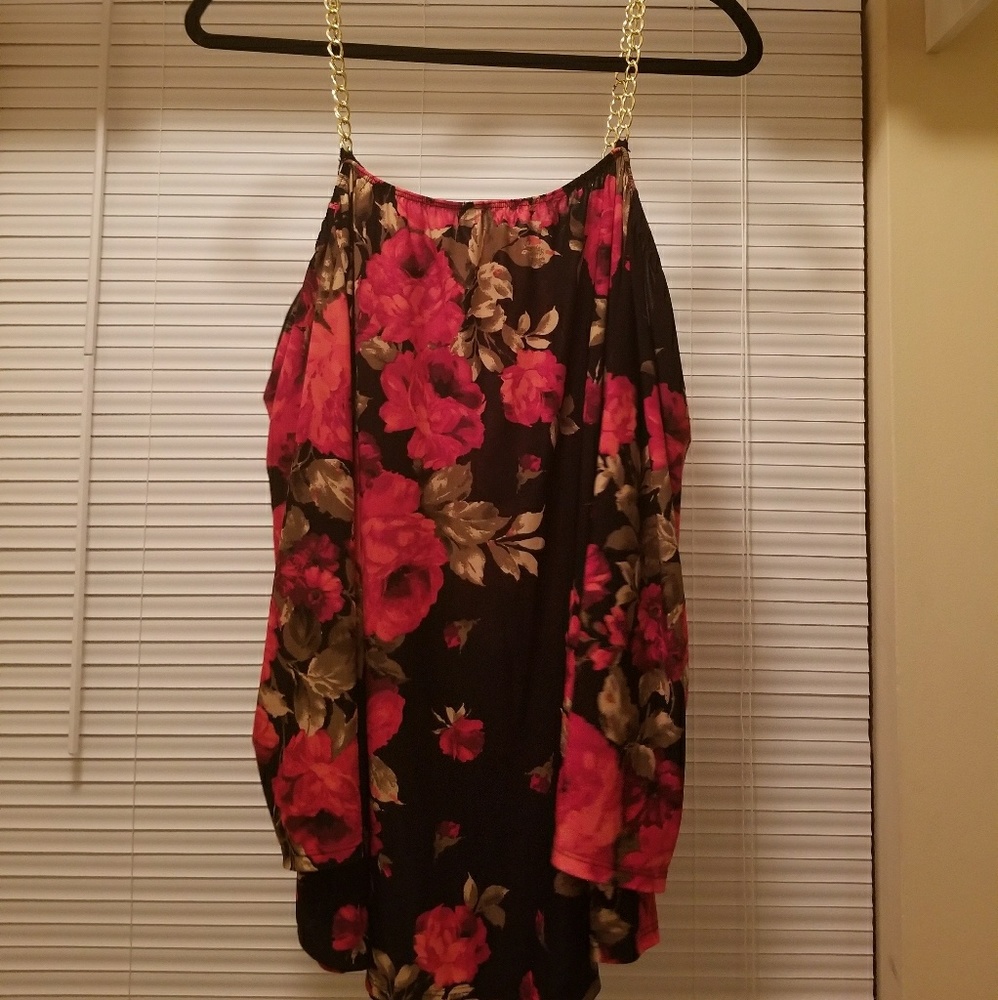 Cold shoulder top